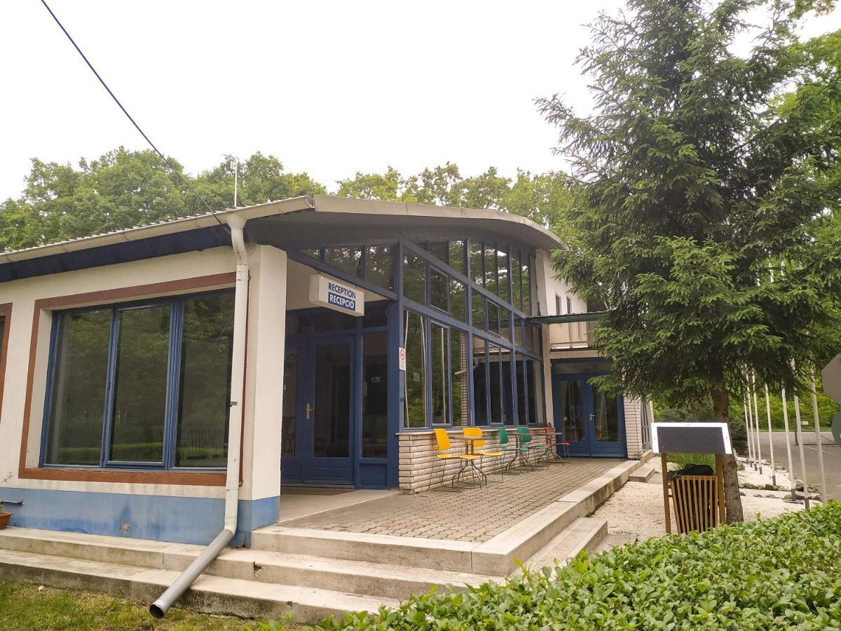 Dorcas Center&Camping Hotel Debrecen Exterior foto
